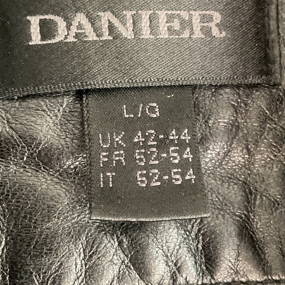 Danier black leather jacket faded distressed sleeves vintage - Picture 2 of 14